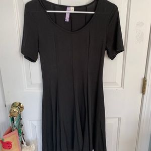 Francesca’s little black dress
